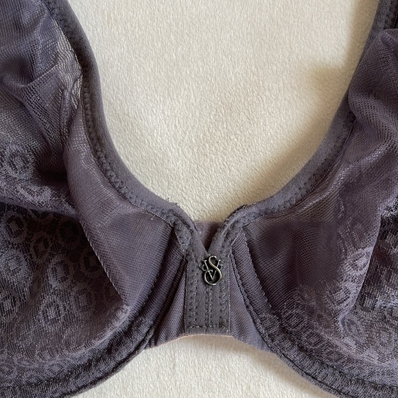 Victoria Secret unlined, underwire, sheer bra, 34D - Picture 2 of 10